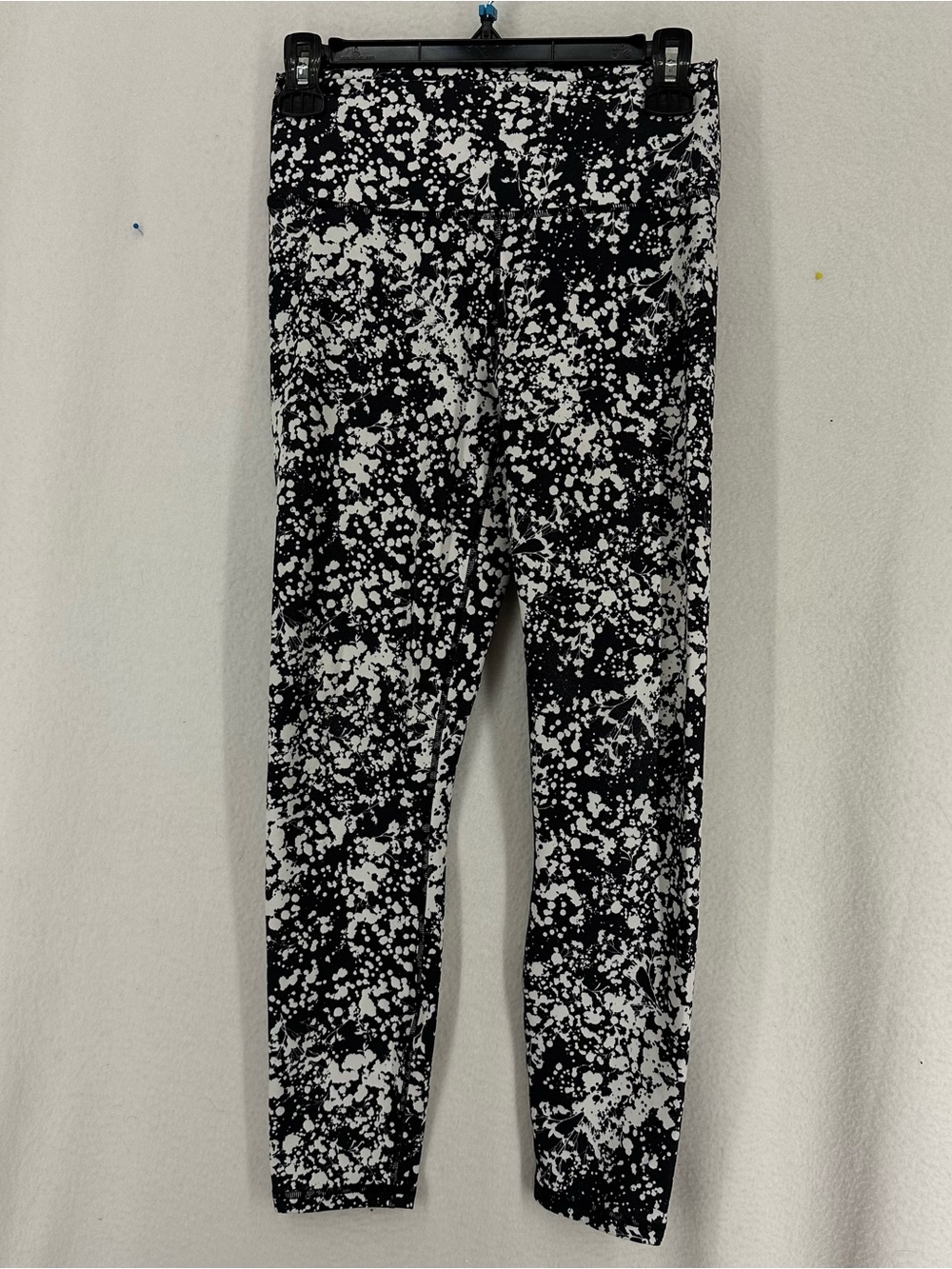 Fabletics Define PowerHold High-Waisted Leggings Womens Small Black White